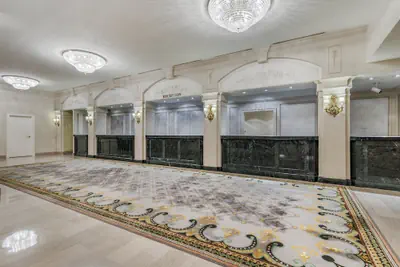 Photo 5 - Omni Shoreham Hotel