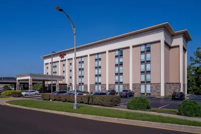 Photo 2 - Hampton Inn Charleston-Downtown