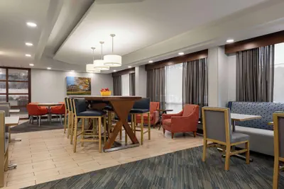 Photo 4 - Hampton Inn Charlottesville