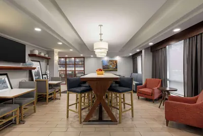 Photo 3 - Hampton Inn Charlottesville