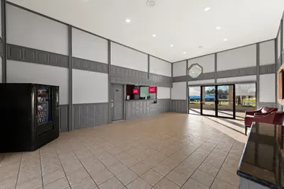 Photo 3 - Red Roof Inn Nacogdoches