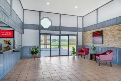Photo 5 - Red Roof Inn Nacogdoches