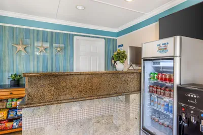 Photo 4 - Best Western Tradewinds
