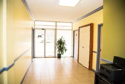 Photo 3 - Days Inn by Wyndham Alexandria South