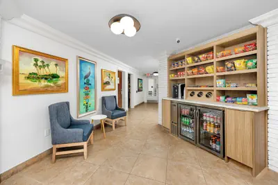 Photo 4 - Best Western Plus Yacht Harbor Inn