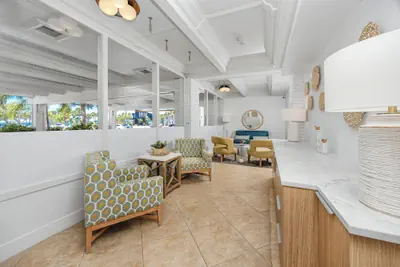 Photo 5 - Best Western Plus Yacht Harbor Inn