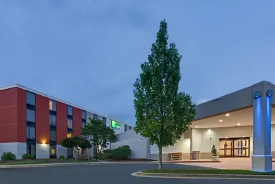 Photo 2 - Holiday Inn Express Wilkesboro by IHG
