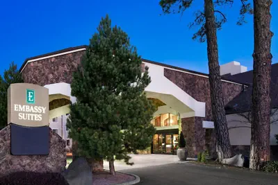 Photo 2 - Embassy Suites by Hilton Flagstaff