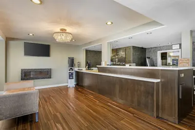Photo 4 - Best Western Petaluma Inn