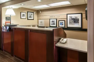 Photo 3 - Hampton Inn Boise - Airport