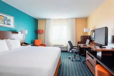 Photo 2 - Fairfield Inn & Suites by Marriott Springfield
