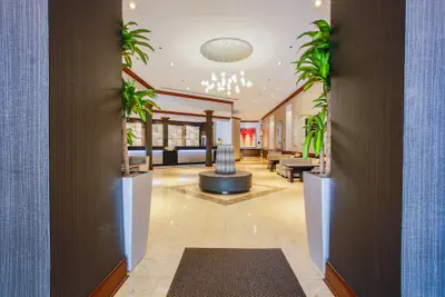 Photo 4 - DoubleTree by Hilton Chicago - Alsip