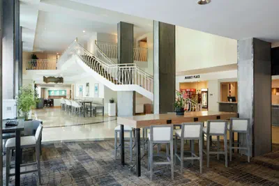 Photo 2 - DoubleTree by Hilton San Diego - Hotel Circle