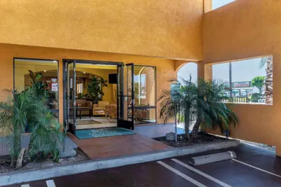 Photo 2 - Quality Inn & Suites Westminster Seal Beach