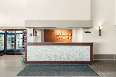 Photo 5 - Best Western West Towne Suites