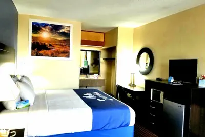 Photo 4 - Days Inn by Wyndham Easley/Greenville/Clemson Area