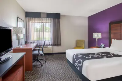 Photo 2 - La Quinta Inn by Wyndham Denver Westminster