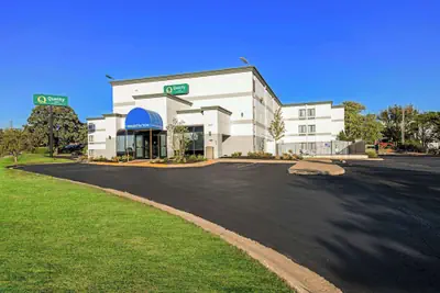 Photo 2 - Quality Inn Merriam Kansas City