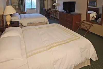 Photo 5 - Radisson Hotel Cedar Rapids