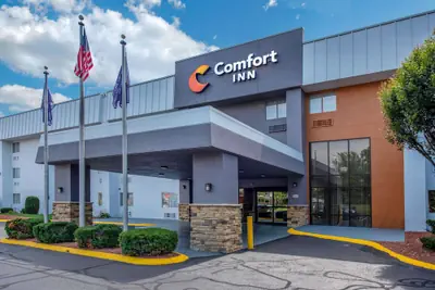 Photo 2 - Comfort Inn Indianapolis South