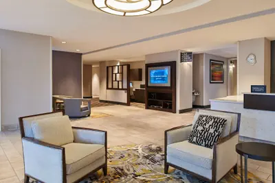 Photo 3 - DoubleTree by Hilton Raleigh Crabtree Valley
