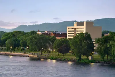 Photo 2 - Radisson Hotel La Crosse