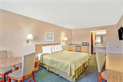 Photo 3 - Days Inn by Wyndham Carson City