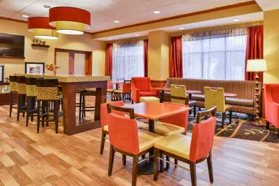 Photo 4 - Hampton Inn Emporia