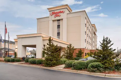 Photo 2 - Hampton Inn Emporia