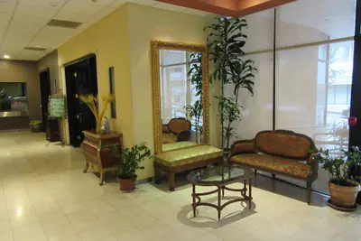 Photo 2 - Ramada by Wyndham Los Angeles/Koreatown West