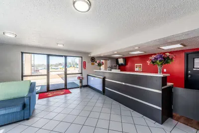 Photo 5 - Econo Lodge Vicksburg