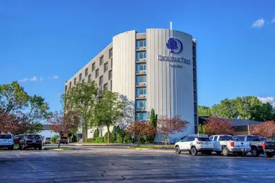 Photo 2 - DoubleTree by Hilton Appleton