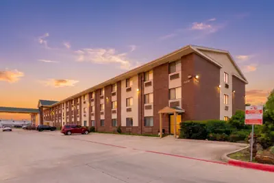 Photo 2 - Quality Inn DFW Airport North