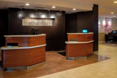 Photo 3 - Courtyard by Marriott Nashville Airport