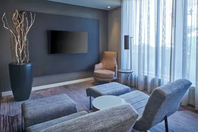 Photo 4 - Courtyard by Marriott Detroit Warren