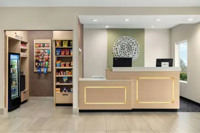 Photo 3 - Fairfield Inn and Suites by Marriott Indianapolis Airport