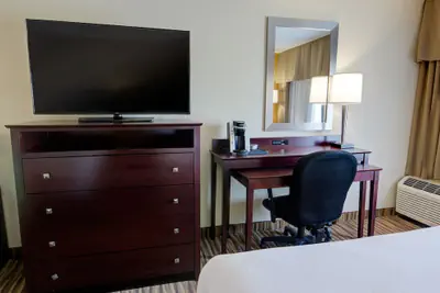 Photo 5 - Holiday Inn St Petersburg N - Clearwater by IHG