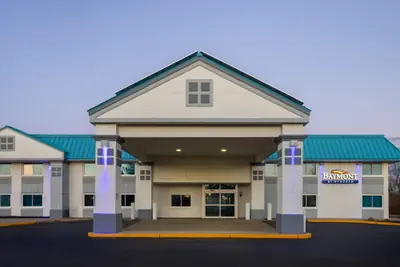 Photo 2 - Baymont by Wyndham Westampton