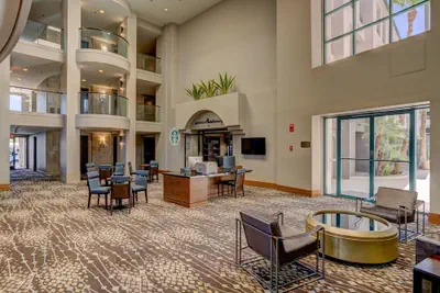 Photo 5 - Hilton Phoenix Airport