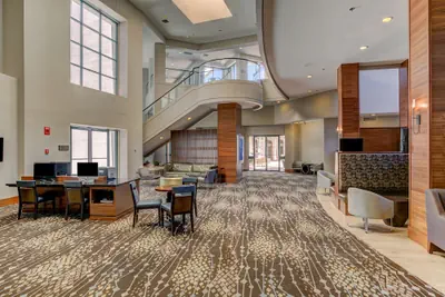 Photo 3 - Hilton Phoenix Airport