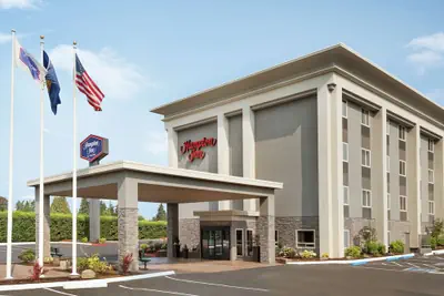 Photo 2 - Hampton Inn Clackamas