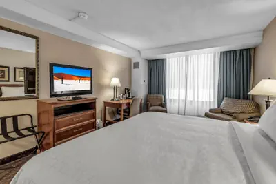 Photo 5 - Buffalo Airport Hotel