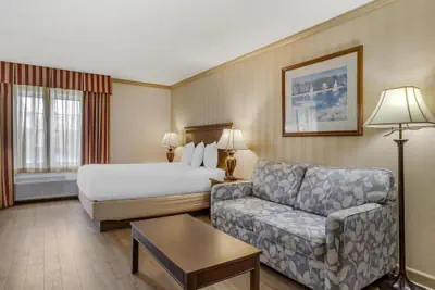 Photo 2 - Best Western PLUS Morristown Inn-Florham Park