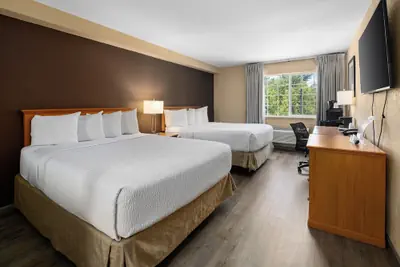 Photo 3 - Ramada by Wyndham Portland