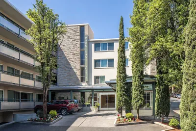 Photo 2 - Park Lane Suites and Inn