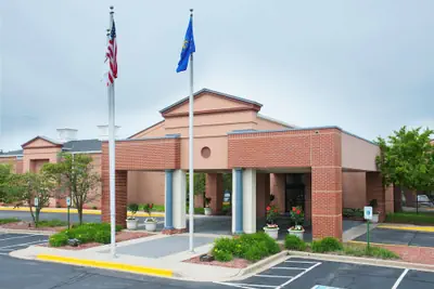 Photo 2 - DoubleTree by Hilton Milwaukee - Brookfield