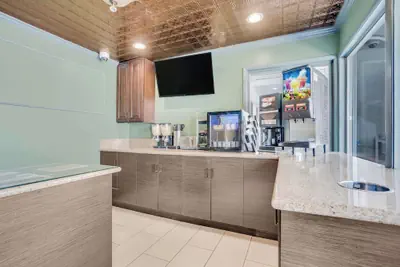 Photo 3 - Sather Berkeley, SureStay Collection by Best Western