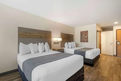 Photo 5 - Best Western Plus Waterloo & Cedar Falls