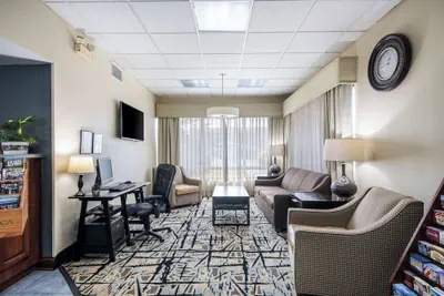 Photo 4 - Clarion Inn Cleveland near University