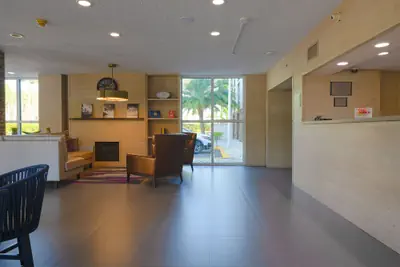 Photo 2 - The Palms Inn & Suites